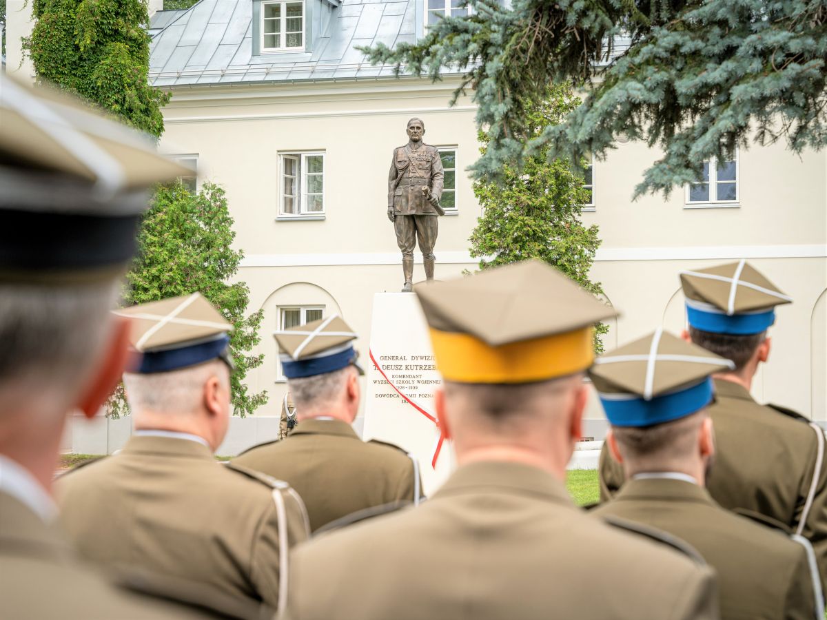 Akademia Sztuki Wojennej - 22